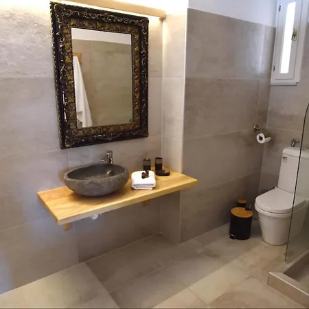 Zoe Apartman